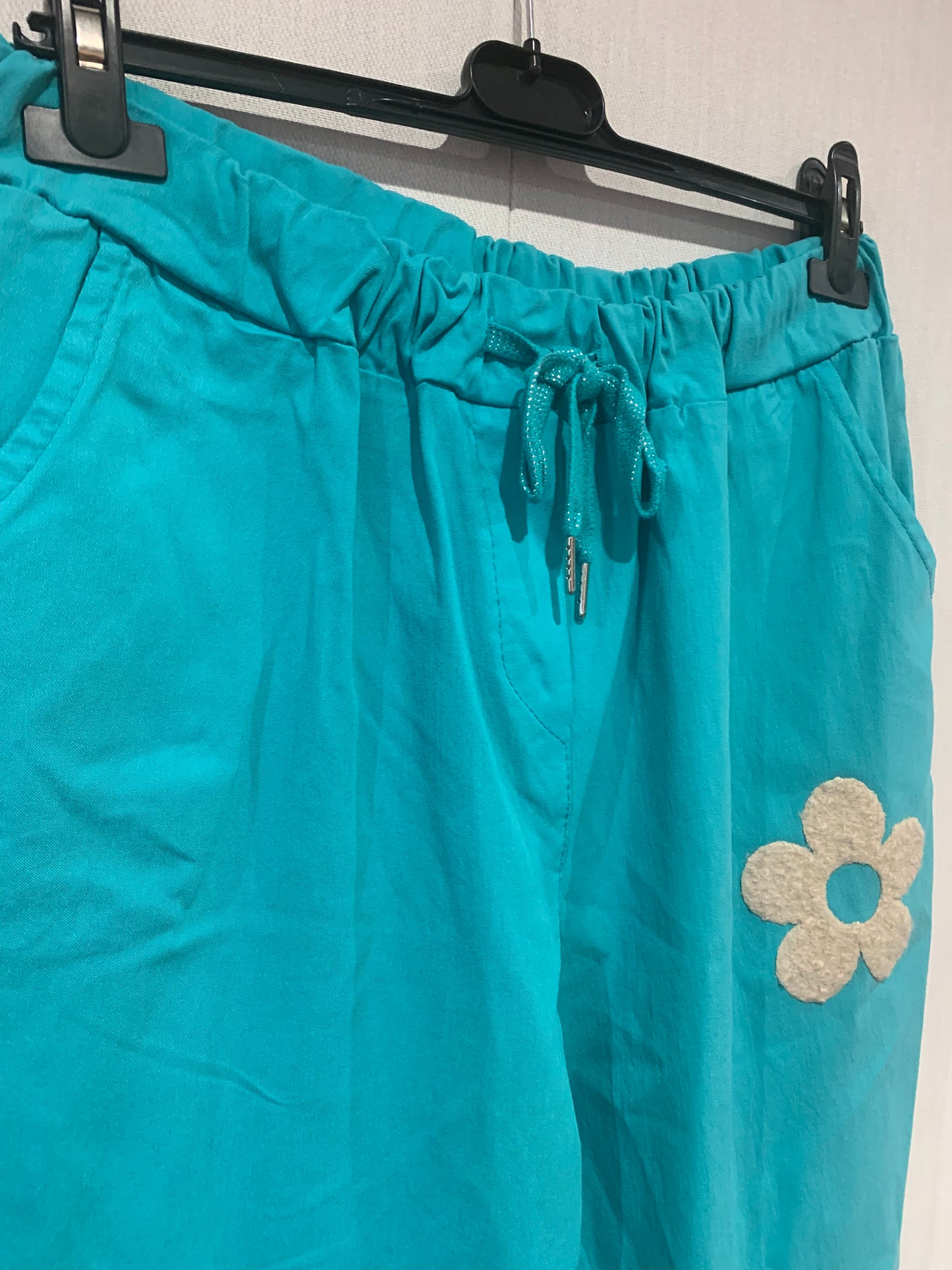 Broek Mona bloemen CYAN