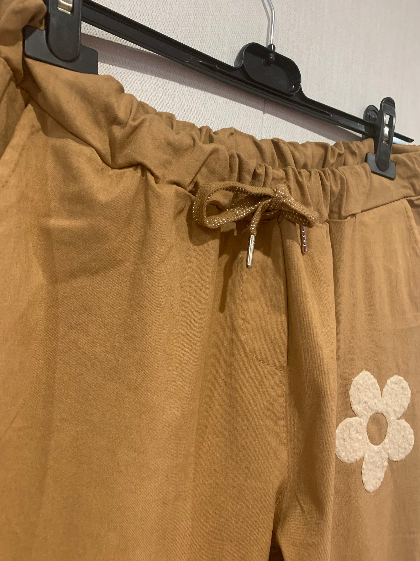 Broek Mona bloemen CAMEL