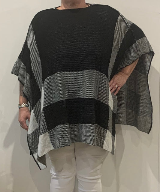 Poncho Poekie ZWART